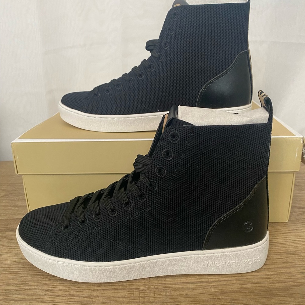 MICHAEL Michael Kors Womens Edie Black Casual and Fashion Sneakers